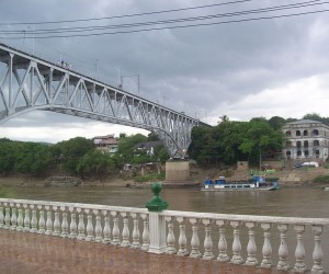 Girardot - Puente Ferreo Fuente: flickr.com por Baiji